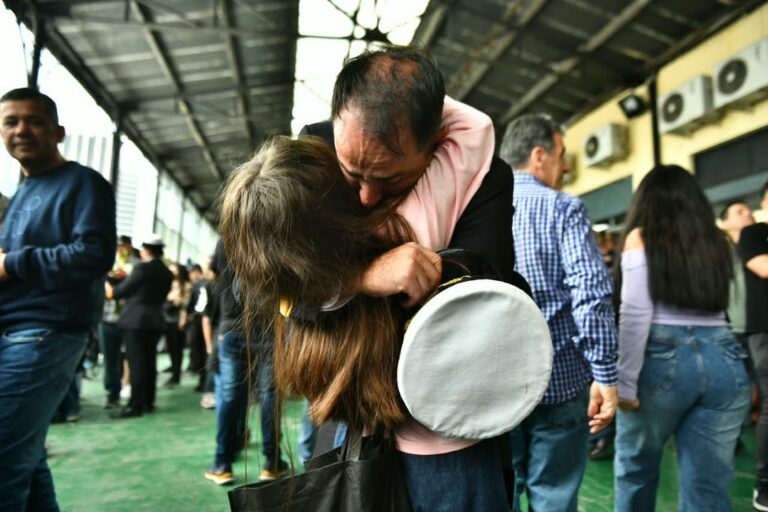 La Fragata Libertad Regresa a Buenos Aires Tras Éxito en su 54º Viaje de Instrucción