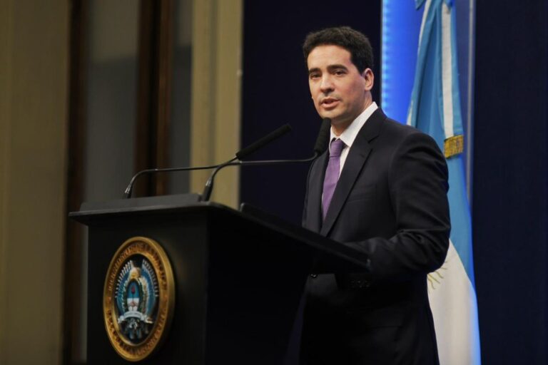 Ravier asegura que no hay riesgo bélico por Malvinas y que la nueva base naval será completamente argentina