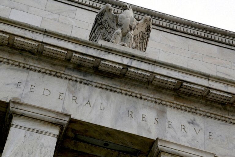 La Reserva Federal de EE.UU. Eleva la Tasa de Interés por Primera Vez en Tres Años