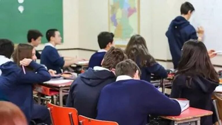 La Mora Escolar en Tucumán Alcanzó el 50% y el Costo de Vida Superó los $1.3 Millones