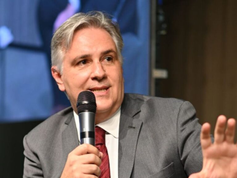 El Tribunal de Cuentas critica el superávit del 2025 de Llaryora
