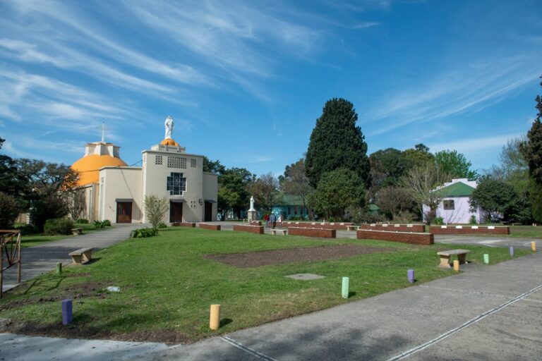 El Cottolengo Don Orione: Un hogar de esperanza que visitará el Papa León XIV