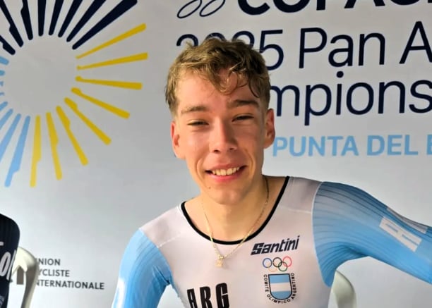 Mateo Kalejman Quiroga Brilla con Oro en Ciclismo de Ruta Contrarreloj Individual