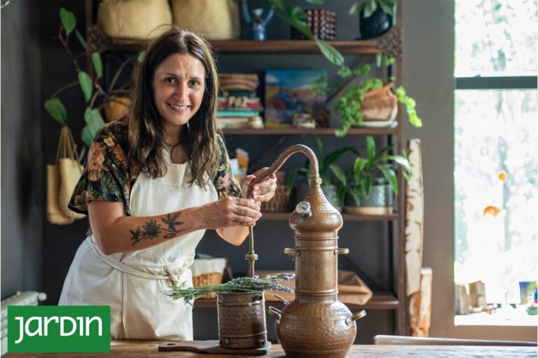 Descubre Sabe a Rama: El emprendimiento que transforma flores en cosmética natural