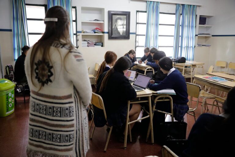 Día del Profesor: Reconocimiento a la Labor Educativa y Frases Inspiradoras para Celebrar