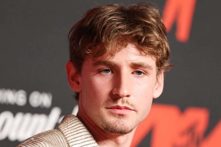 Magnus Ferrell: el hijo de Will Ferrell que busca brillar en la música