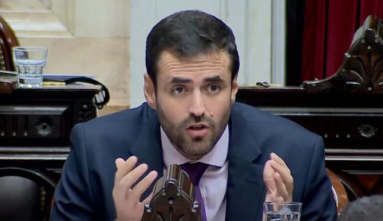 Estudiantes de La Plata Empata con Central Córdoba y Se Acerca a la Clasificación