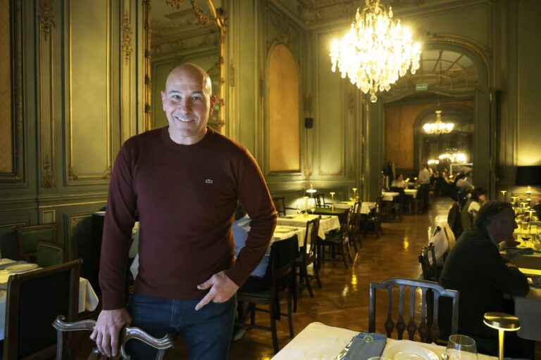 Martiniano Molina Regresa a la Gastronomía con Casa República: Un Nuevo Capítulo