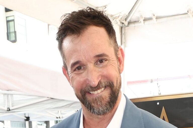 Noah Wyle: El Renacer de una Estrella y el Hombre Más Sexy del Mundo